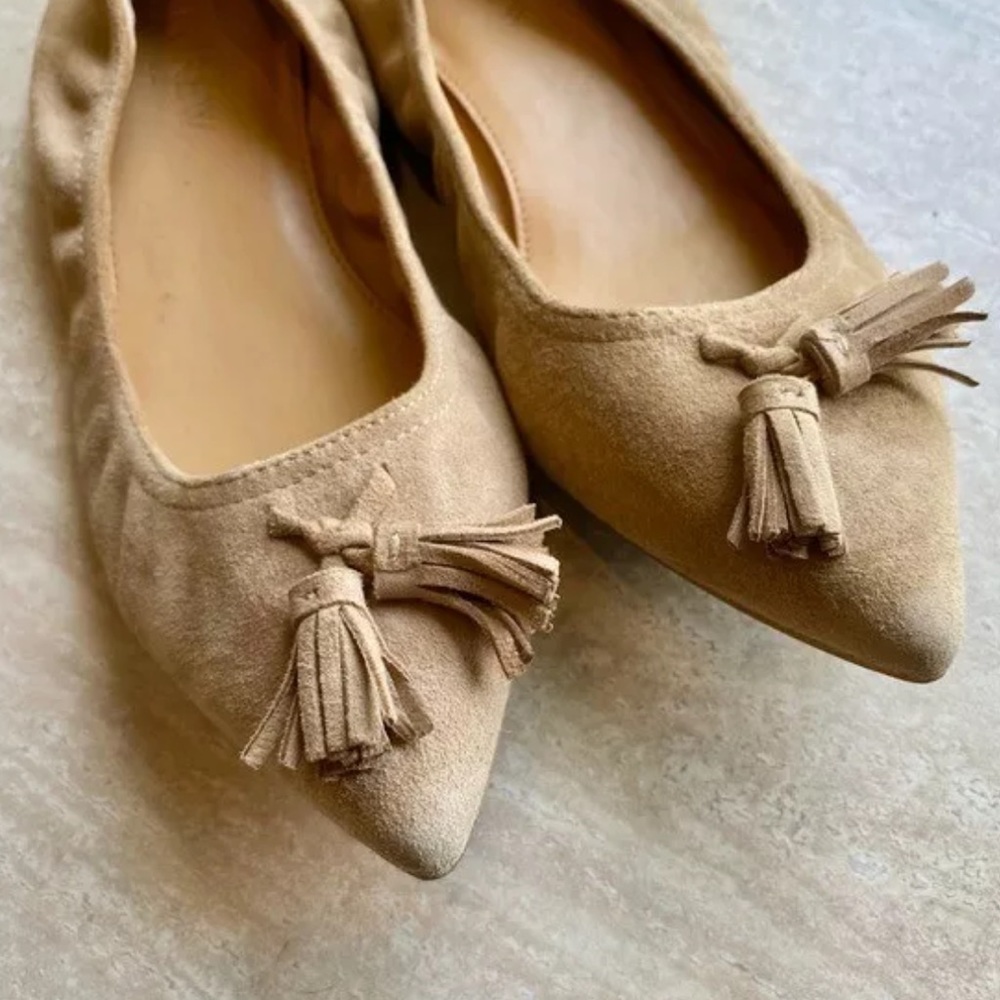 New J Crew Lottie Beige Suede Tassel Stretch Flats - Picture 3 of 8